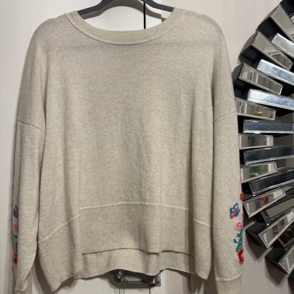 Autumn Cashemere Floral Embroidered Sweater Size L